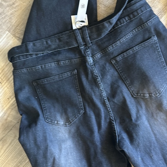 Tie-Waist Flare Jeans - Picture 7 of 7